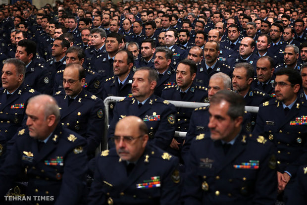 Air Force commanders meet with Ayatollah Khamenei