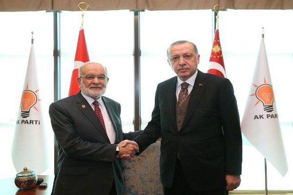 Erdoğan ile Karamollaoğlu bir araya geldi