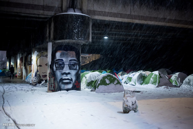 بارش سنگین برف در پاریس