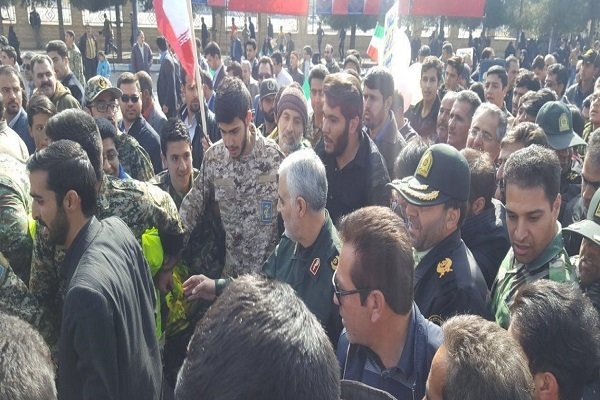 سردار قاسم سلیمانی در راهپیمایی ۲۲ بهمن حضور یافت