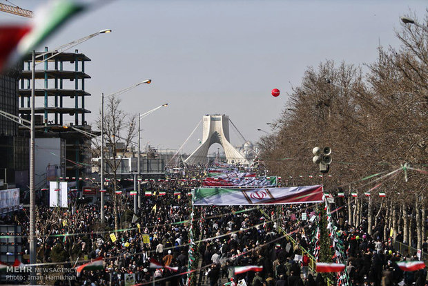 راهپیمایی تماشایی بیست و دوم بهمن