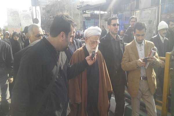 مردم با حضور در راهپیمایی ۲۲ بهمن توطئه دشمنان را نقش بر آب کردند