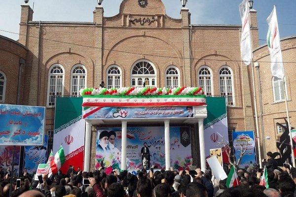 راه حفظ جمهوری اسلامی مقابله با مفسدین اقتصادی است