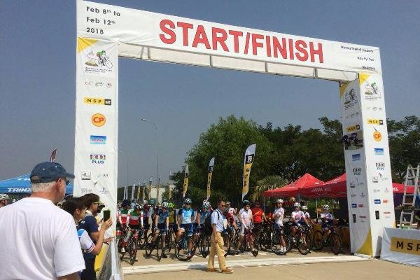 دوچرخه سواری قهرمانی آسیا خط استارت استقامت بانوان