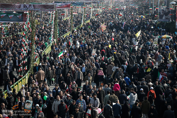 راهپیمایی تماشایی بیست و دوم بهمن - 3