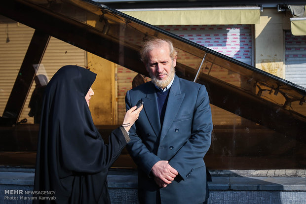 محمدعلی رامین در راهپیمایی تماشایی بیست و دوم بهمن 