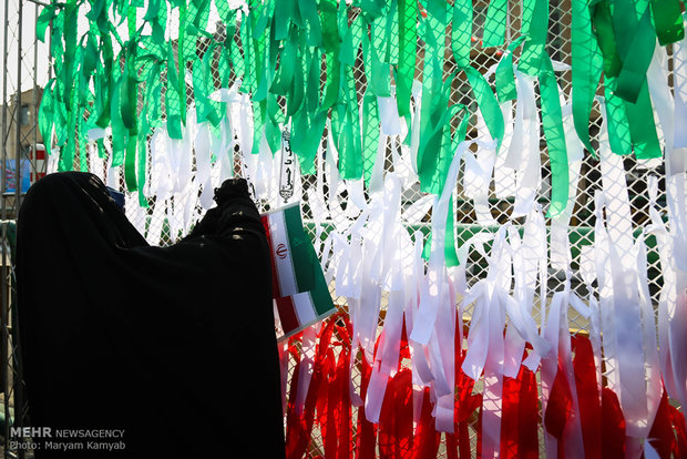 إحتفالات الشعب الإيراني بذكرى انتصار الثورة الإسلامية