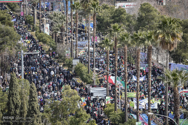 راهپیمایی یوم الله ۲۲ بهمن در شیراز