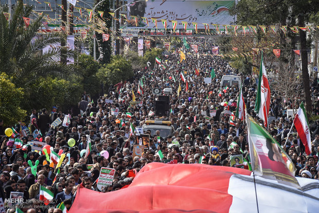 حضور در راهپیمایی ۲۲ بهمن اثبات پایبندی به آرمان‌های انقلاب است