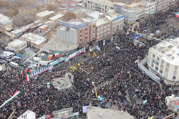 راهپیمایی یوم‌الله 22 بهمن در تبریز آغاز شد