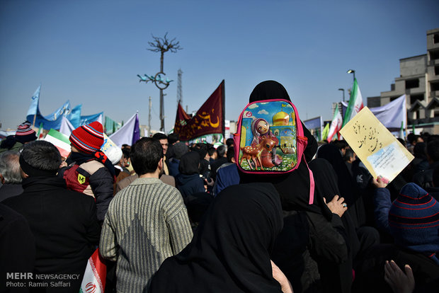 راهپیمایی یوم الله ۲۲ بهمن در مشهد