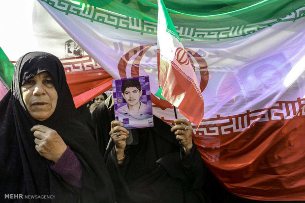 راهپیمایی یوم الله ۲۲ بهمن در لارستان - علی یگانه لاری