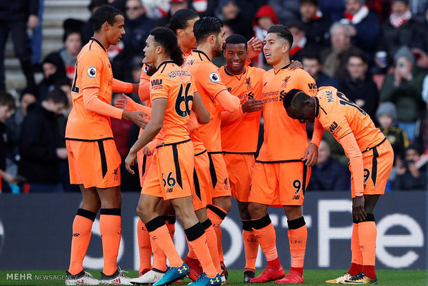 دیدار تیم های فوتبال ساوتهمپتون و لیورپول