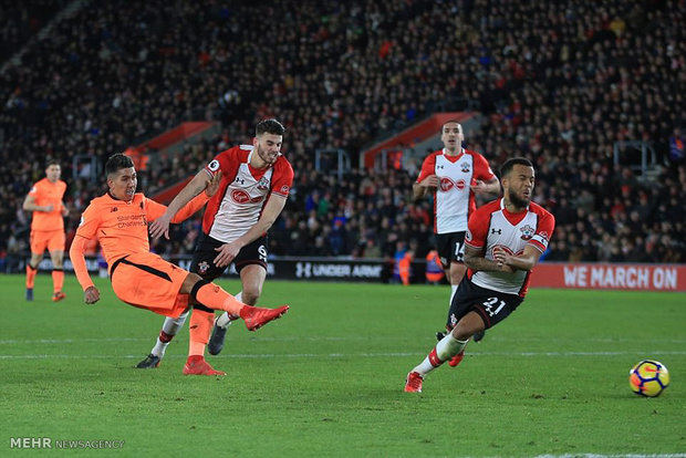 دیدار تیم های فوتبال ساوتهمپتون و لیورپول