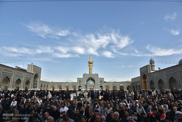 اقامه نماز باران در صحن حرم رضوی‎