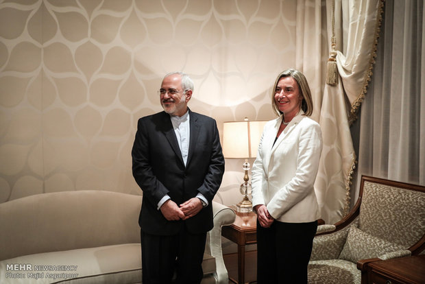 Zarif meets with EU chief