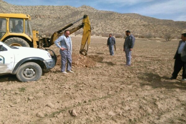 خلع ید عملی ۱۵ هزار متر مربع زمین در روستای کندهر اسلام آباد غرب 