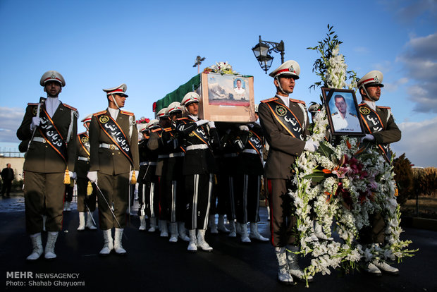 وصول جثامين شهداء حادثة ناقلة النفط "سانتشي" الى طهران