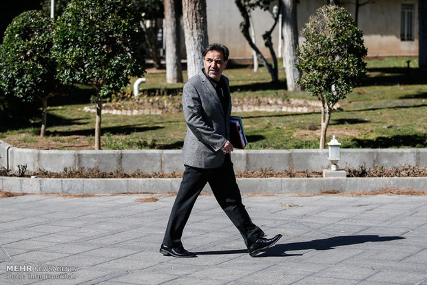 حاشیه جلسه ی هیئت دولت