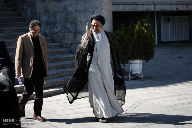 حاشیه جلسه ی هیئت دولت