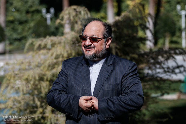 حاشیه جلسه ی هیئت دولت