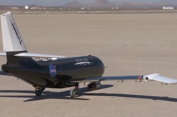 ناسا هواپیمایی با بال های تاشو آزمایش می کند