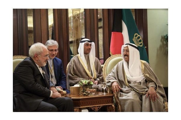 ظریف بر افزایش تماس‌های مستقیم مقامات ایران و کویت تاکید کرد