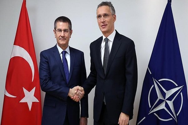 وزیر دفاع ترکیه با دبیرکل ناتو دیدار کرد