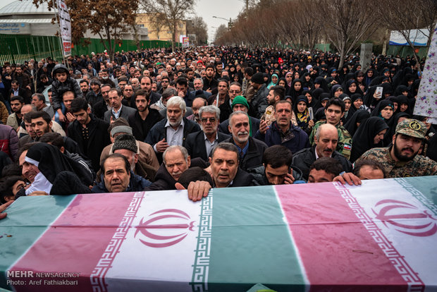 تشییع پیکر 9 شهید گمنام دوران دفاع مقدس