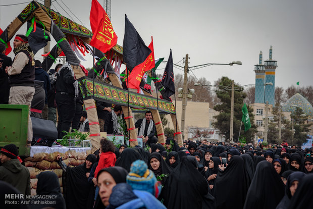 تشییع پیکر 9 شهید گمنام دوران دفاع مقدس