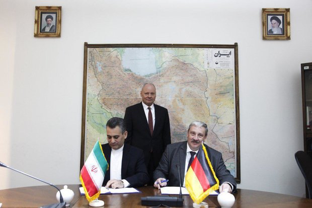 التوقيع على وثيقة تعاون بين ايران والمانيا حول السلامة النووية