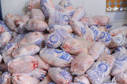 ۱۴ تن  مرغ منجمد طرح تنظیم بازار در مهریز توزیع شد