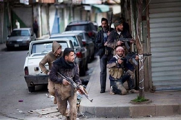تداوم درگیری‌های شدید میان داعش و جبهه‌النصره در حومه دمشق