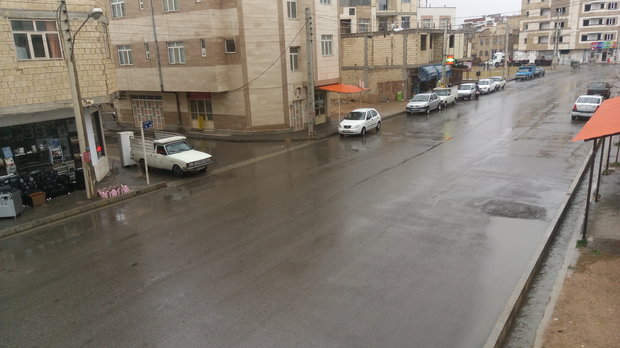 ادامه بارش شدید باران مهران/ جاده های استان لغزنده هستند