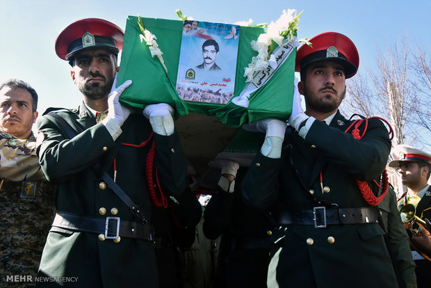 تشییع پیکر مطهر شهید «محمدحسن جلی» در شهرضا‎