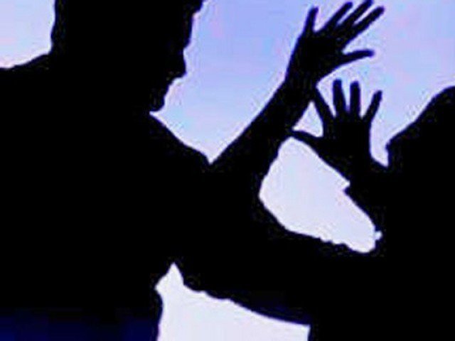 راوالپنڈی میں بیٹے نے بیوی کے ساتھ ملکر ماں کو بد ترین  تشدد کا نشانہ بنایا