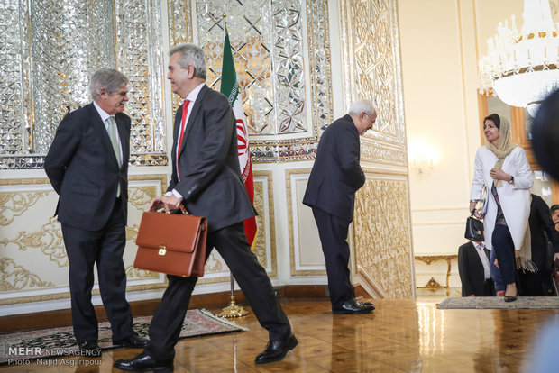 Zarif meets with Spanish counterpart in Tehran