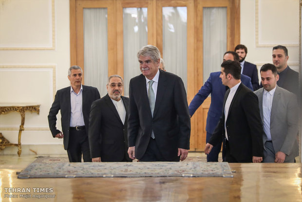 Zarif meets Spanish counterpart in Tehran