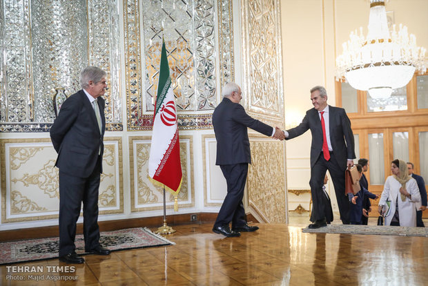 Zarif meets Spanish counterpart in Tehran