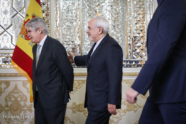 Zarif meets Spanish counterpart in Tehran