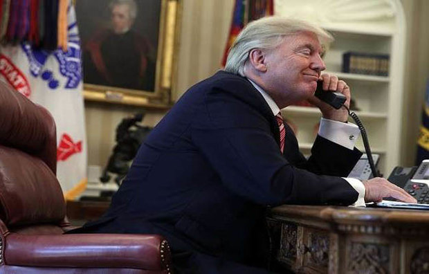 رئيس المكسيك يؤجل زيارة واشنطن بعد محادثة هاتفية مشحونة مع ترامب