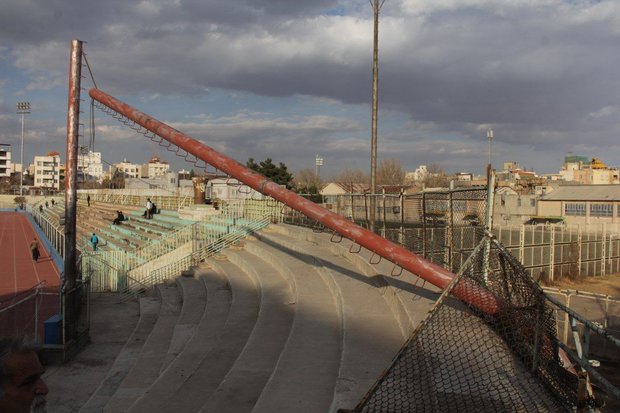 جوش نامناسب علت سقوط نورافکن استادیوم تختی مشهد بود