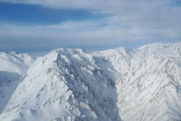 هلی برن نیرو به ارتفاعات دنا در روز  نوزدهم جستجو 