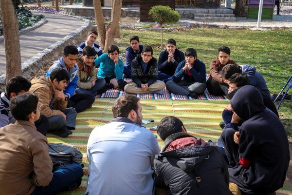 درخواست برگزاری اردوی ۲۰۰ نفره در اصفهان  در بحران شیوع کرونا