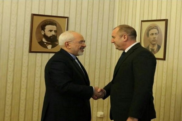 ایران کے وزیر خارجہ کی بلغاریہ کے صدر سے ملاقات