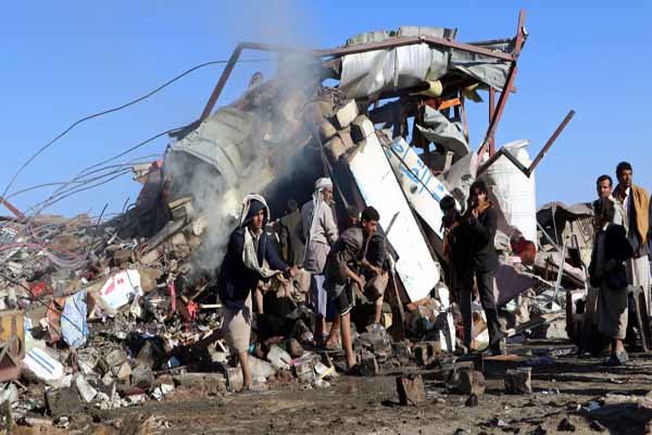 Suudi savaş uçakları Sana’ya bomba yağdırdı