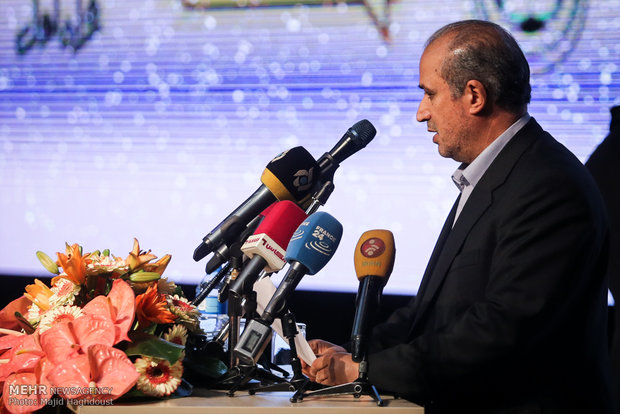 FIFA Başkanı İran'da maça çıktı