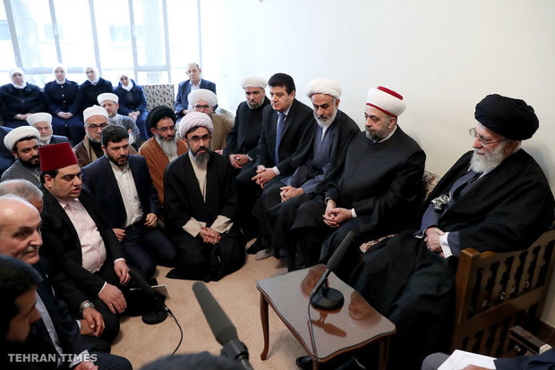 Ayatollah Khamenei meet with Syrian Minister of Endowment