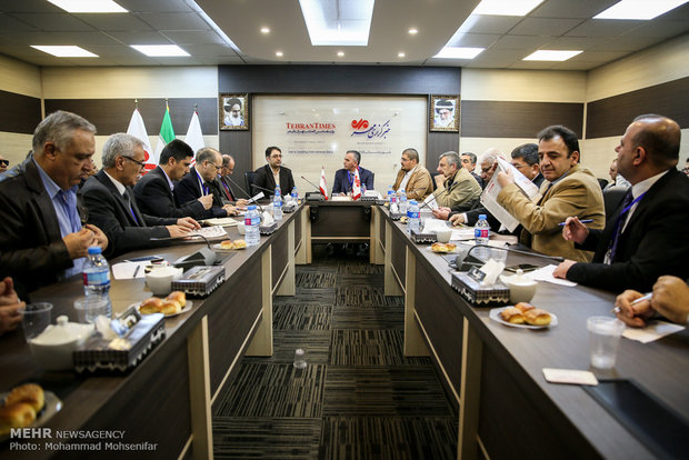 Syrian journalists visit Mehr News Agency, Tehran Times HQs