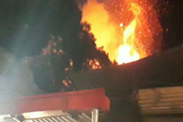 آتش سوزی پارکینگ یک پاساژ در کرمانشاه / آتش مهار شد